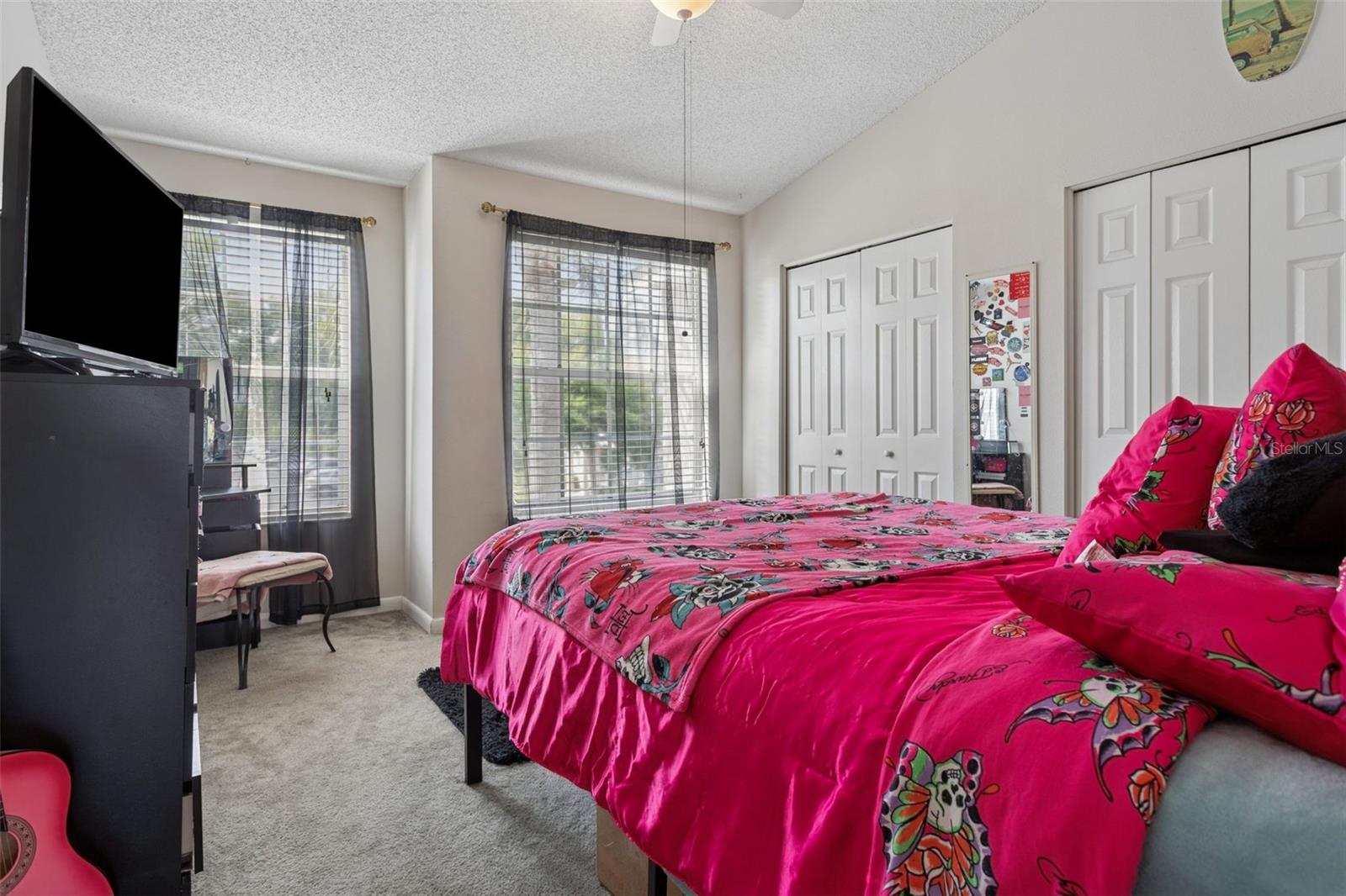 THE TOWNHOMES AT KENSINGTON - Residential