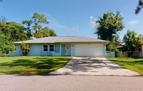 A home in PORT CHARLOTTE