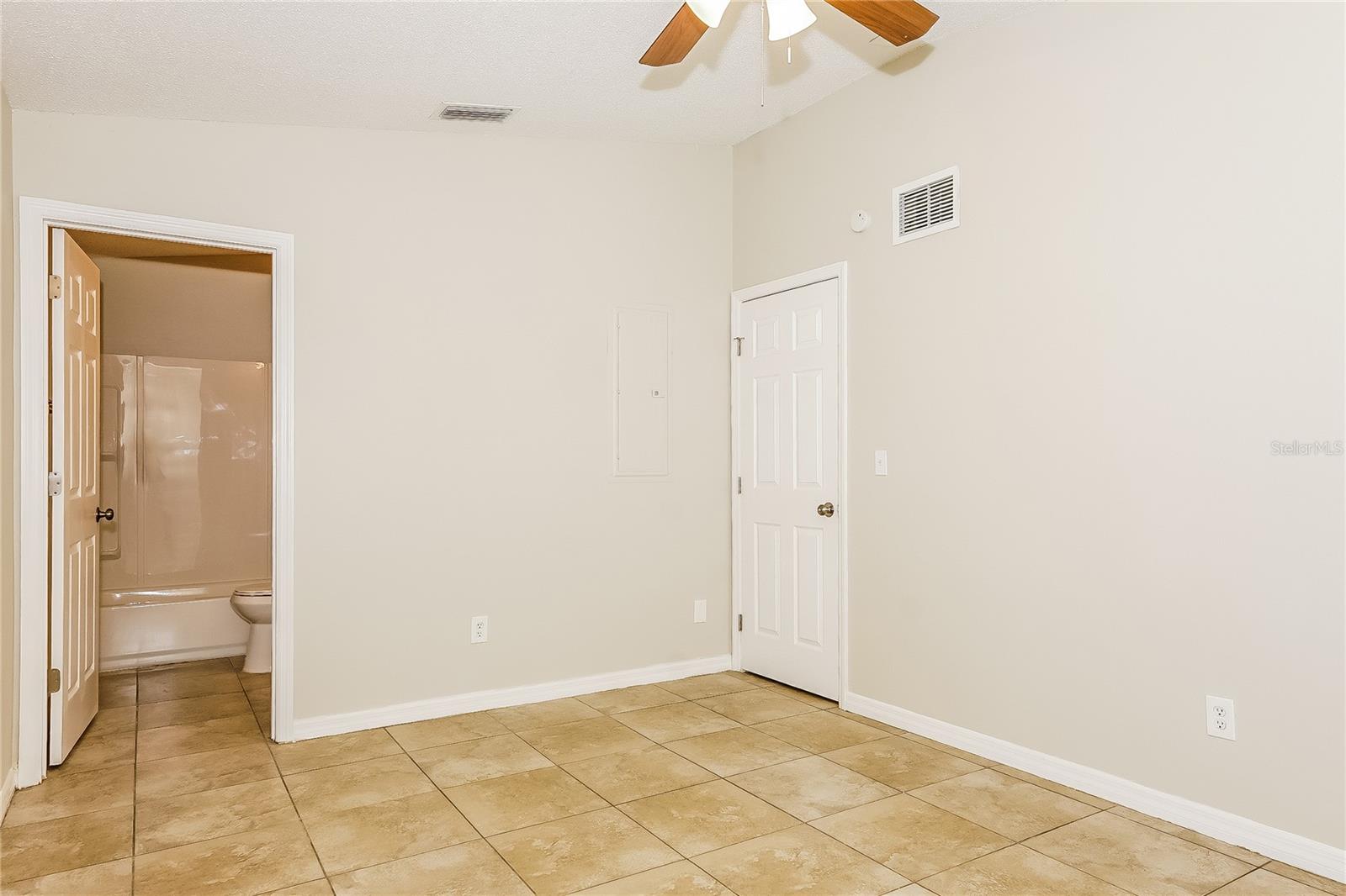 MASON HILLS - Residential Lease