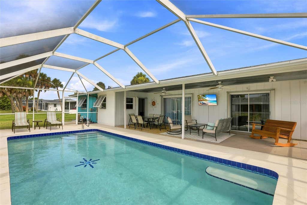 Photo of 1795 Elinor Place, Englewood, FL 34223 (MLS # C7528205)