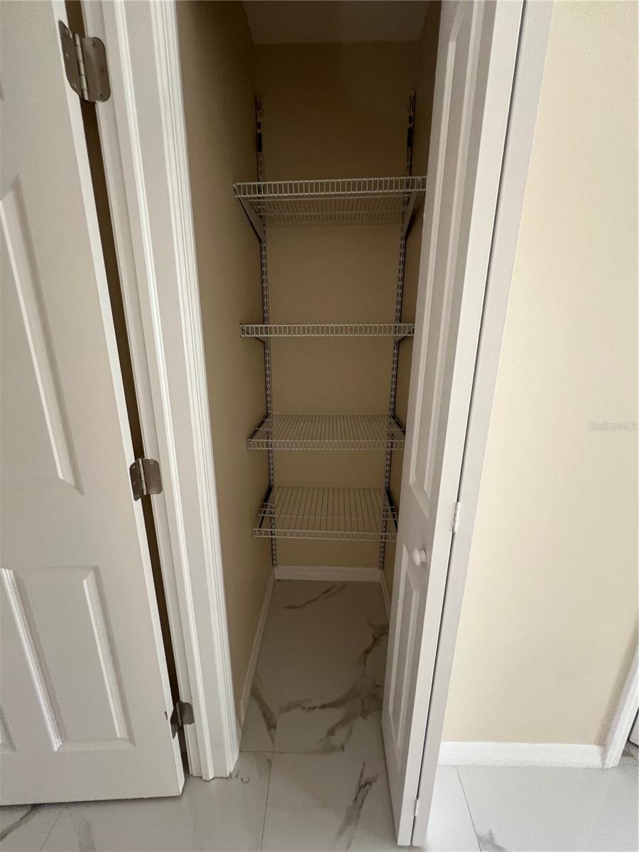 EL JOBEAN WARD 01 - Residential Lease