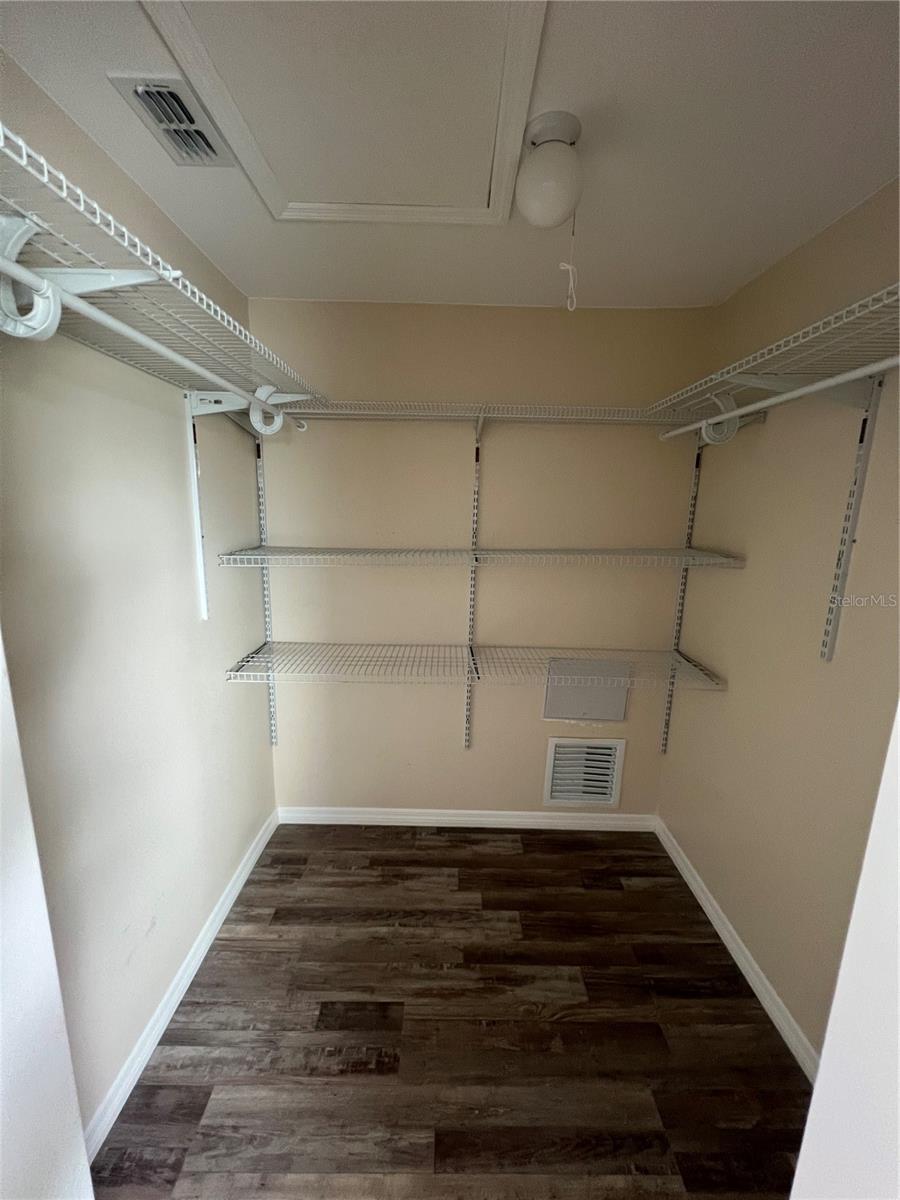 EL JOBEAN WARD 01 - Residential Lease