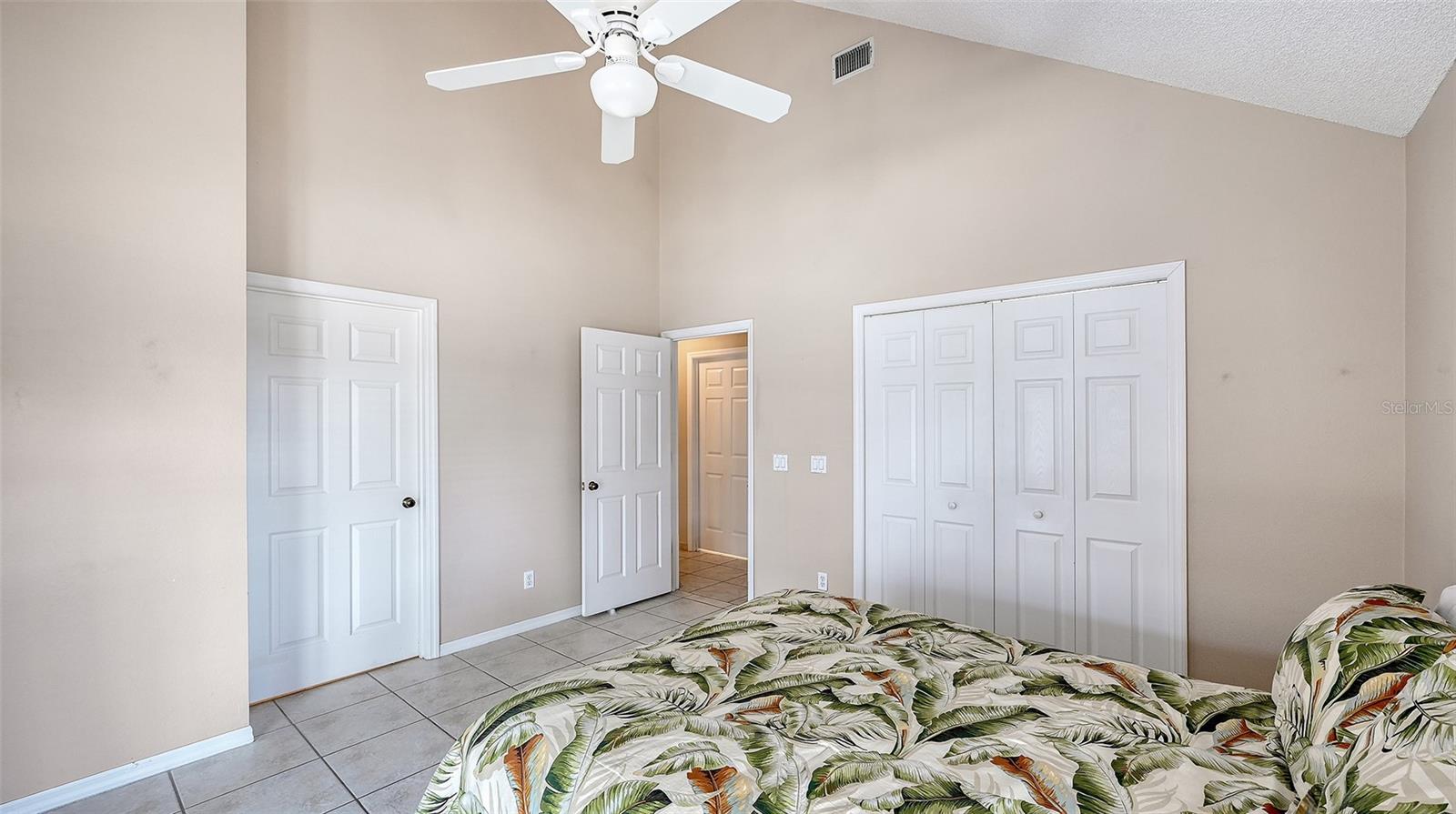 CALUMET AT CENTERGATE 1 - Residential