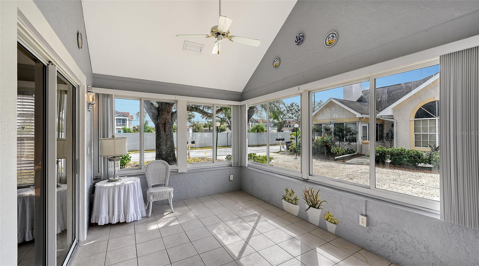 CALUMET AT CENTERGATE 1 - Residential