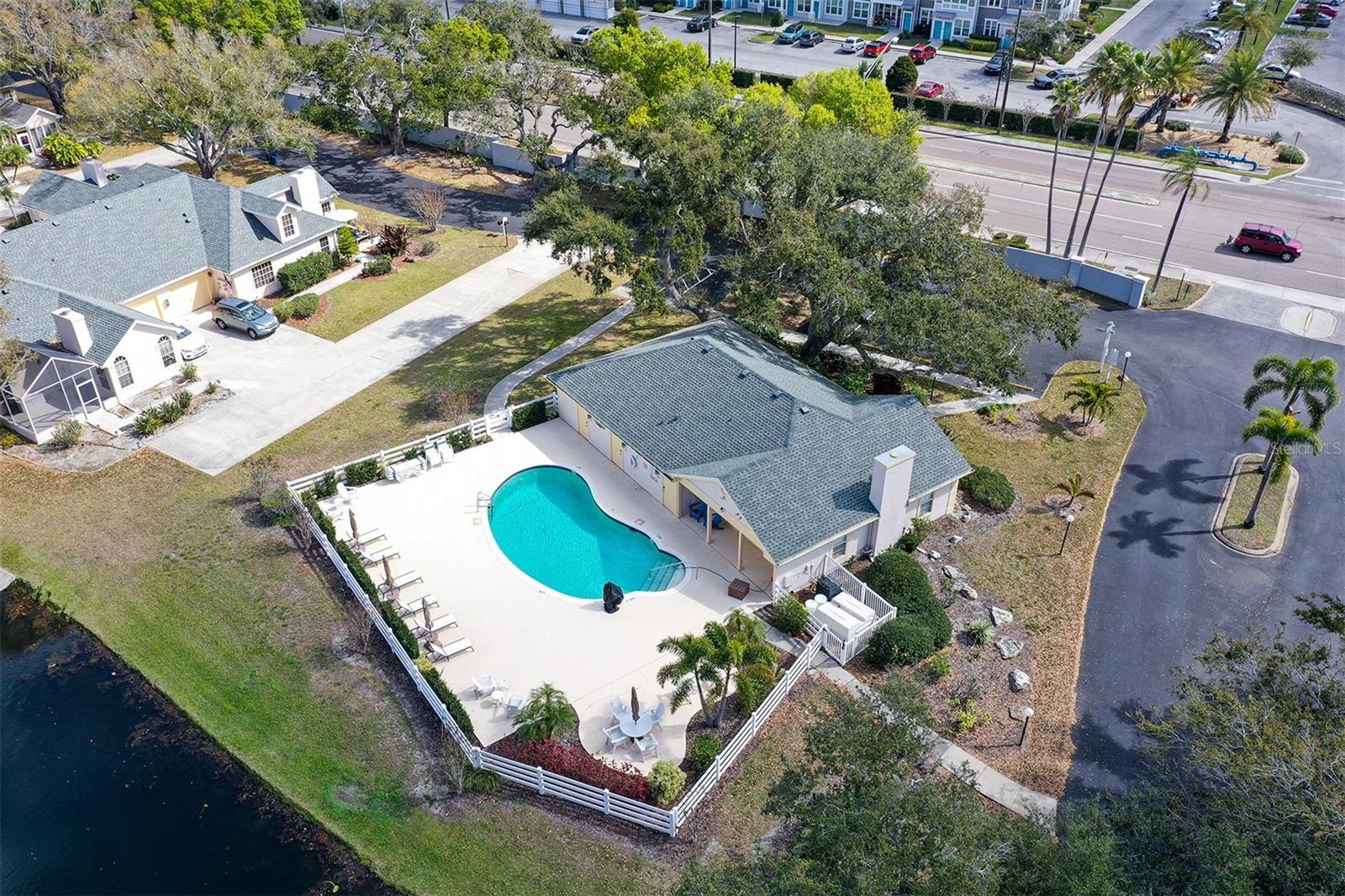 CALUMET AT CENTERGATE 1 - Residential