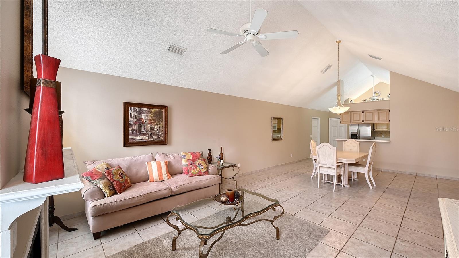 CALUMET AT CENTERGATE 1 - Residential