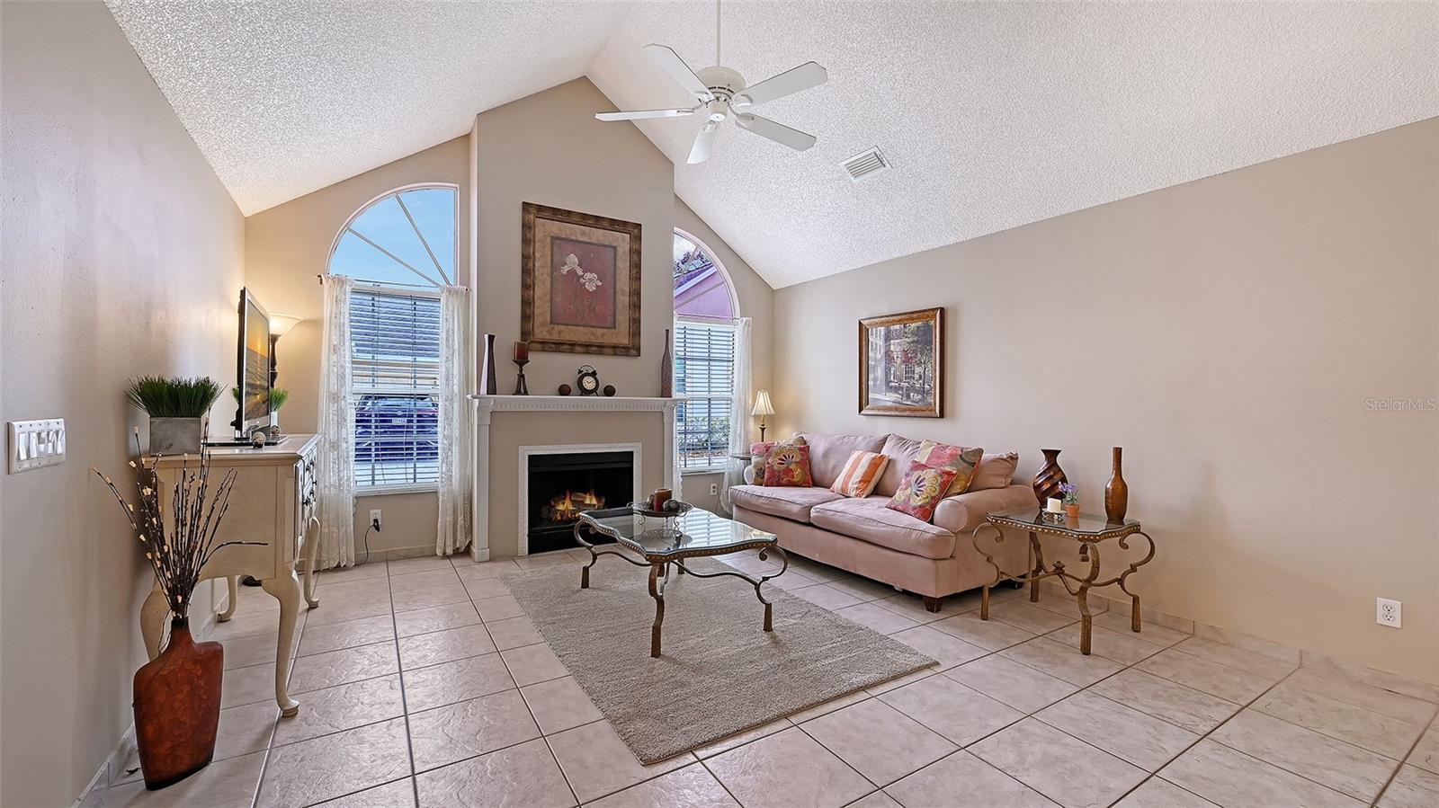 CALUMET AT CENTERGATE 1 - Residential