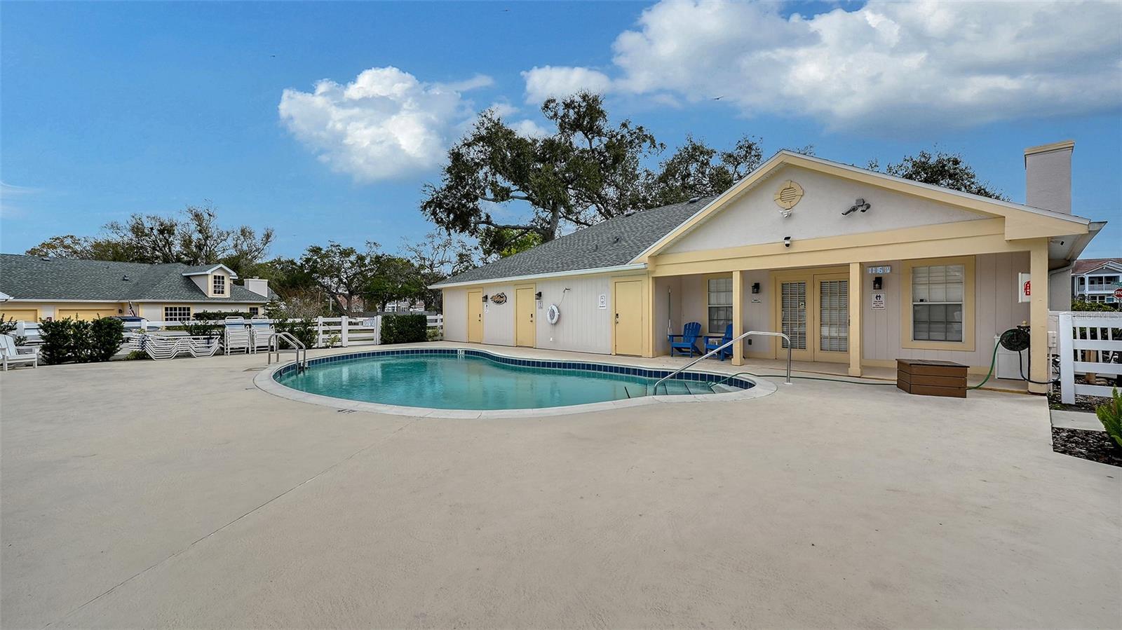 CALUMET AT CENTERGATE 1 - Residential