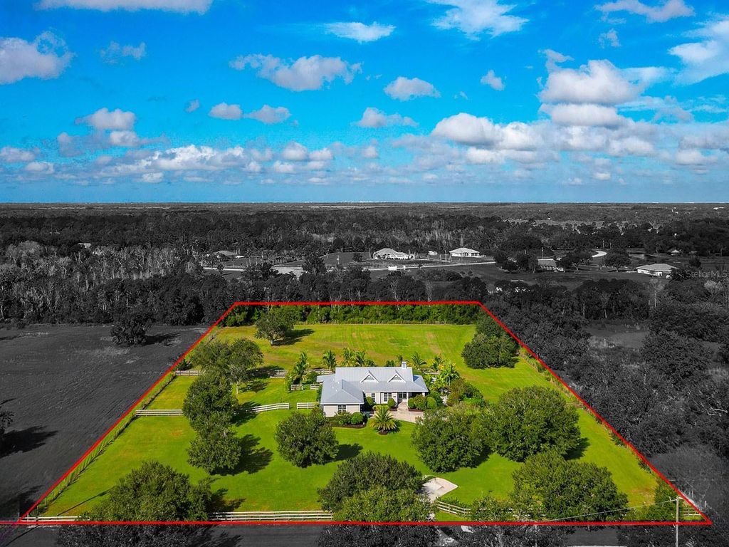 Photo of 1406 Deer Hammock Road, Sarasota, FL 34240 (MLS # A4666249)