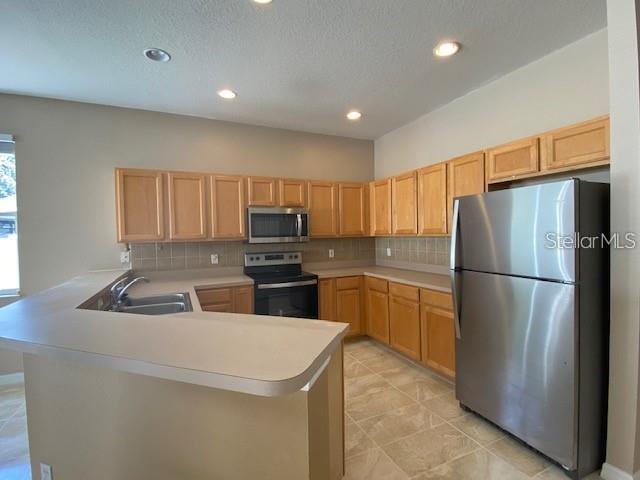 HUNTERS CREEK TR 526 PHASE 1 - Residential Lease
