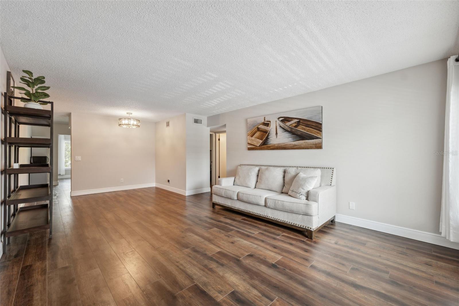 2461 RHODESIAN DRIVE 47