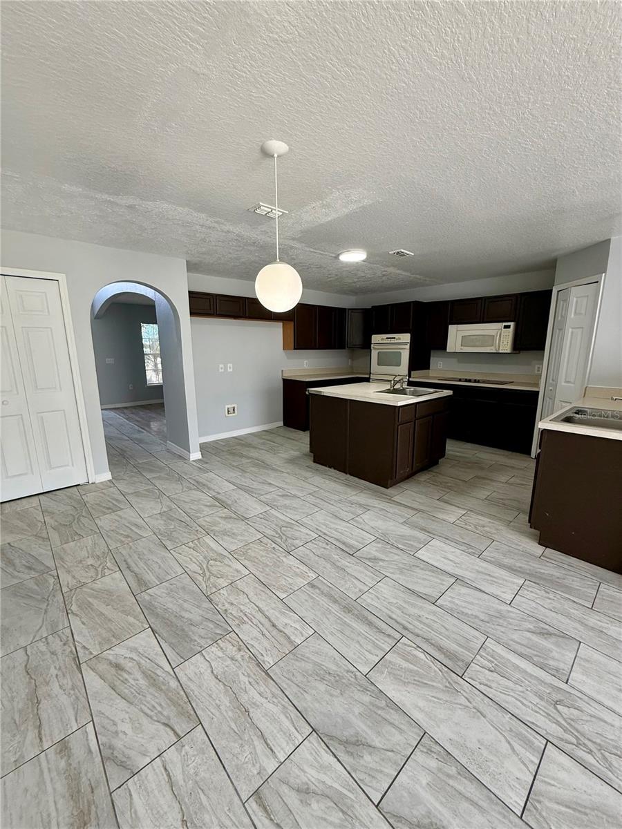 BENTLEY PLACE - Residential