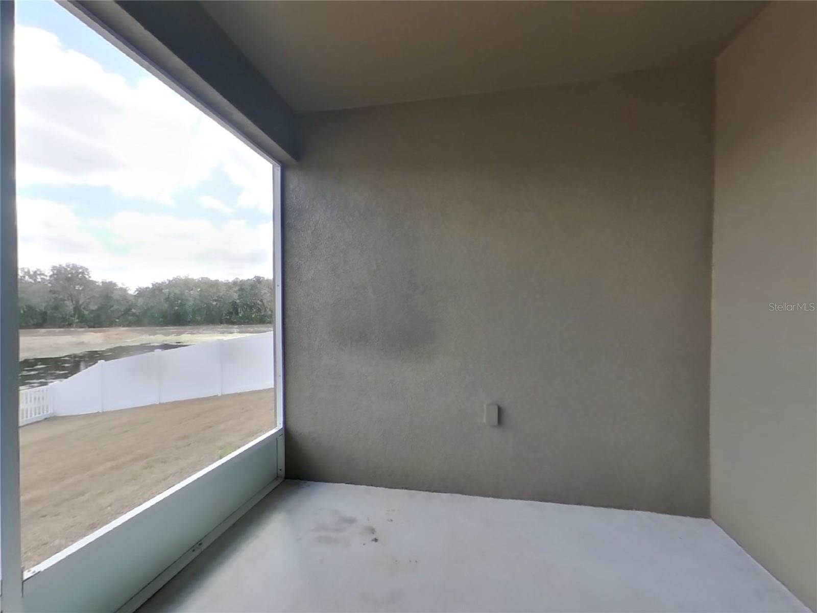 CREEKSIDE - Residential Lease