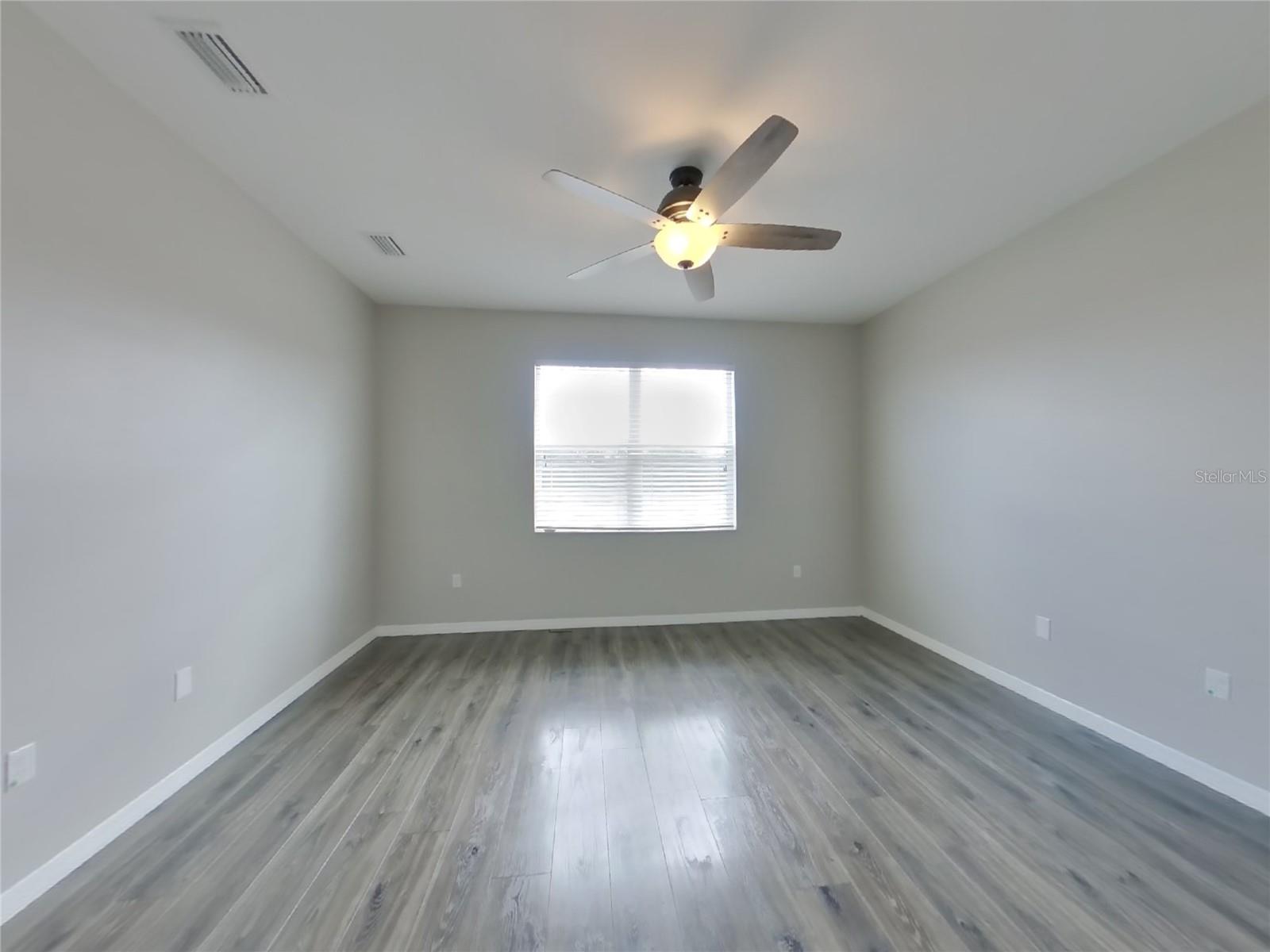 CREEKSIDE - Residential Lease