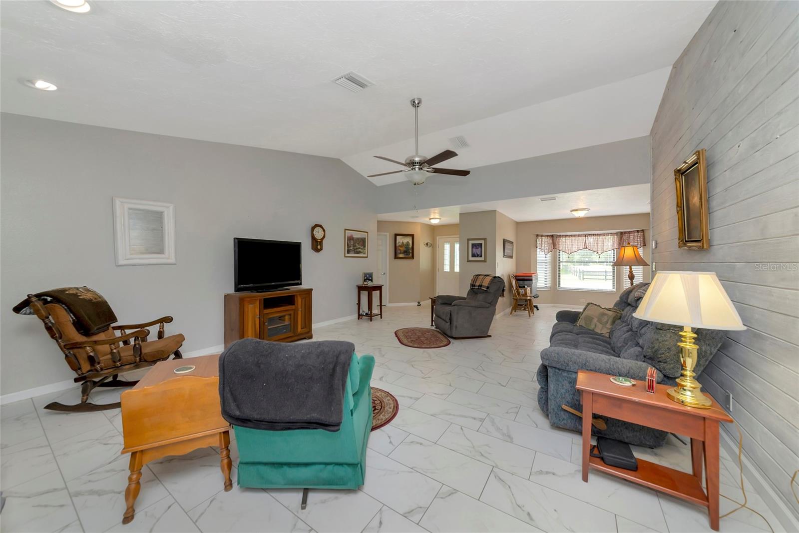 ACREAGE - Residential