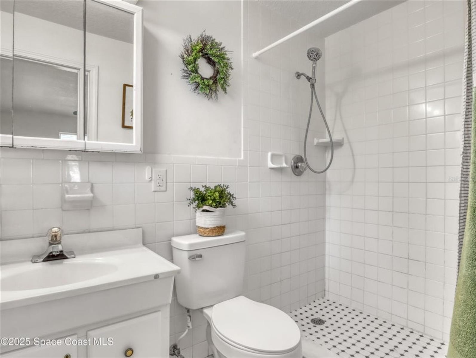 IMPERIAL ESTATES - Residential