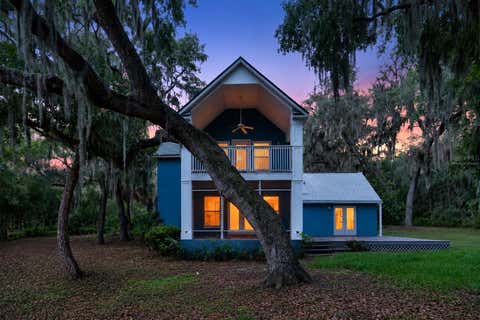 Photo of 104 Long Pond Way, Hawthorne, FL 32640 (MLS # GC541396)