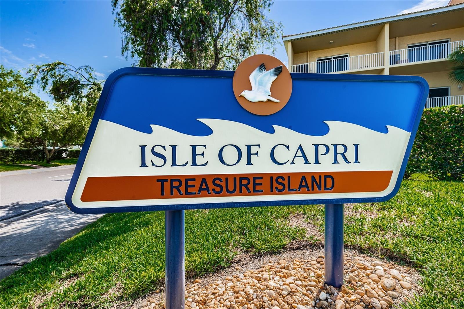ISLE OF CAPRI TWNHMS - Residential