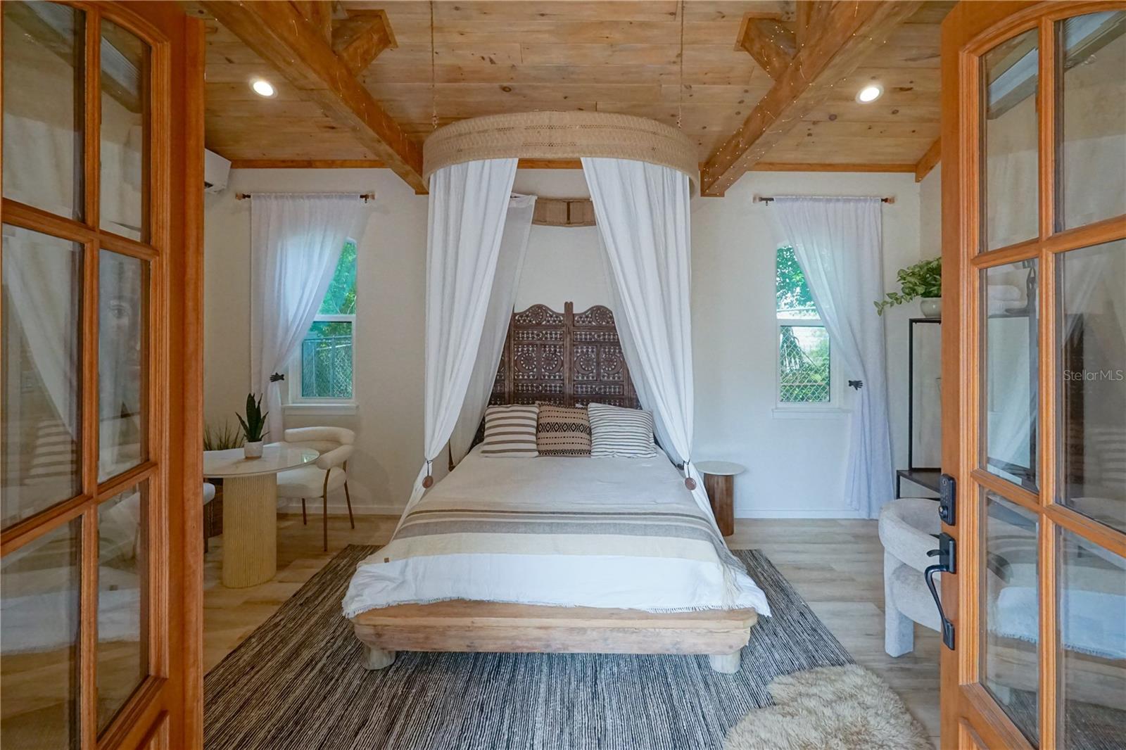 MOUNT DORA - Residential Lease