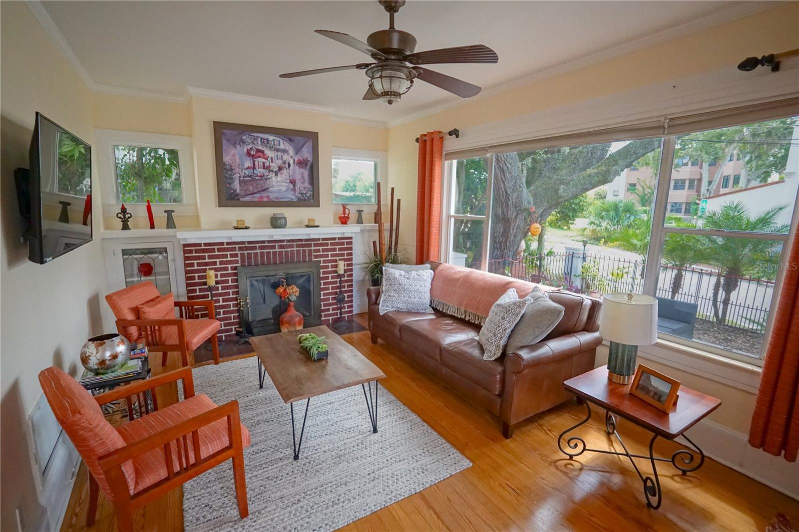 MOUNT DORA - Residential Lease