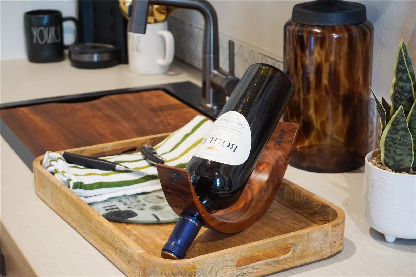 MOUNT DORA - Residential Lease