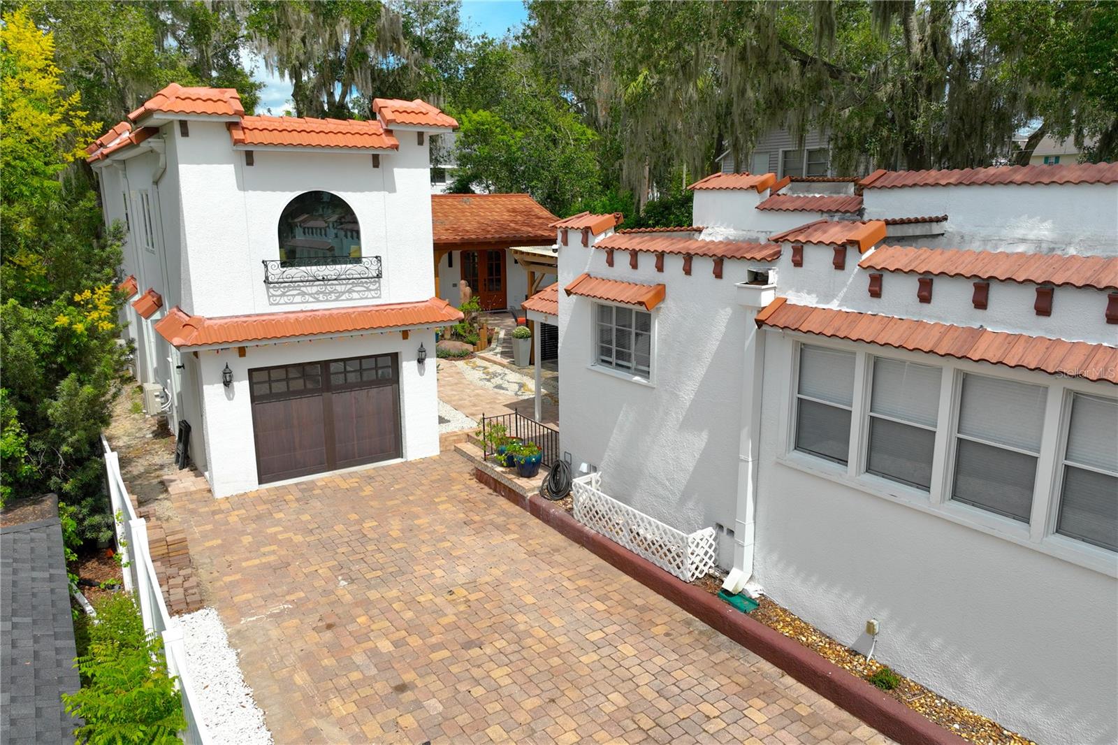 MOUNT DORA - Residential Lease