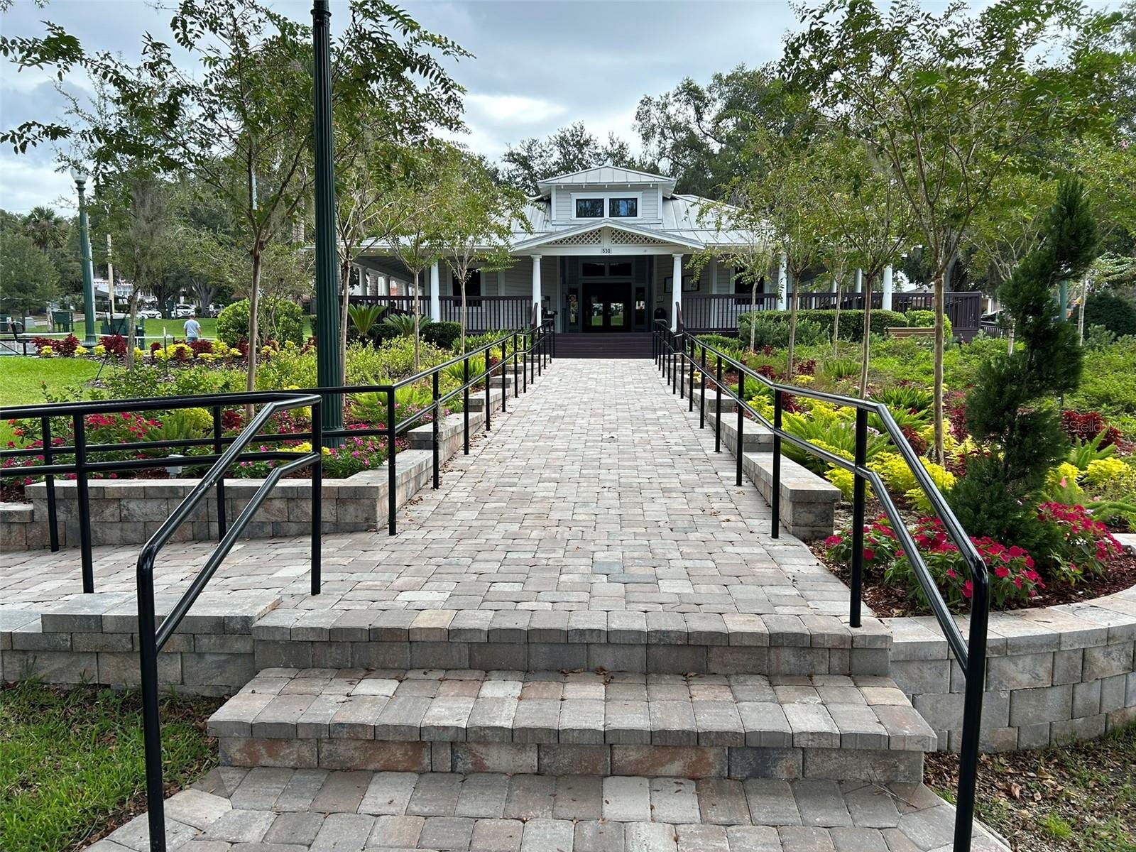 MOUNT DORA - Residential Lease