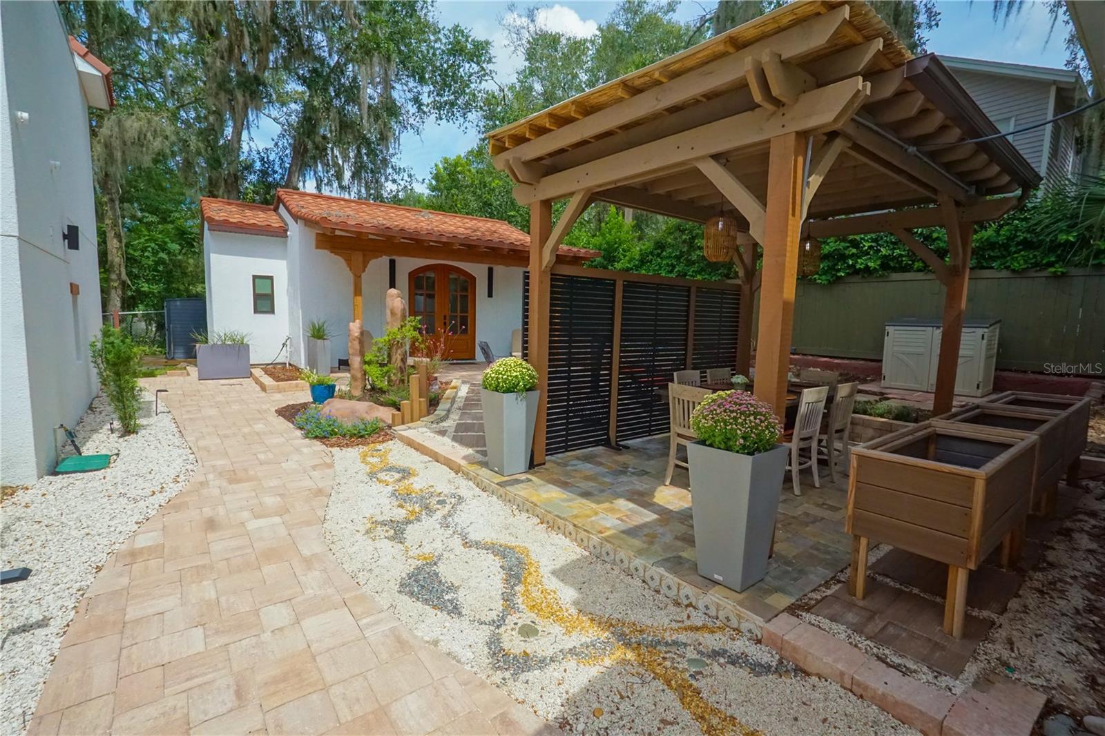 MOUNT DORA - Residential Lease