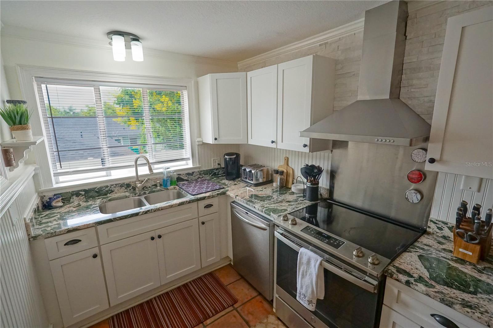 MOUNT DORA - Residential Lease