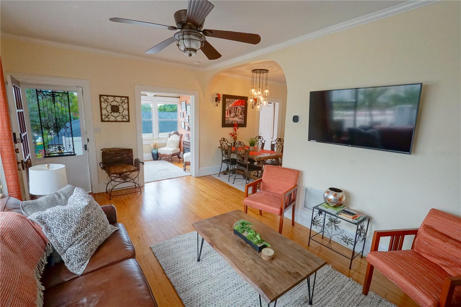 MOUNT DORA - Residential Lease