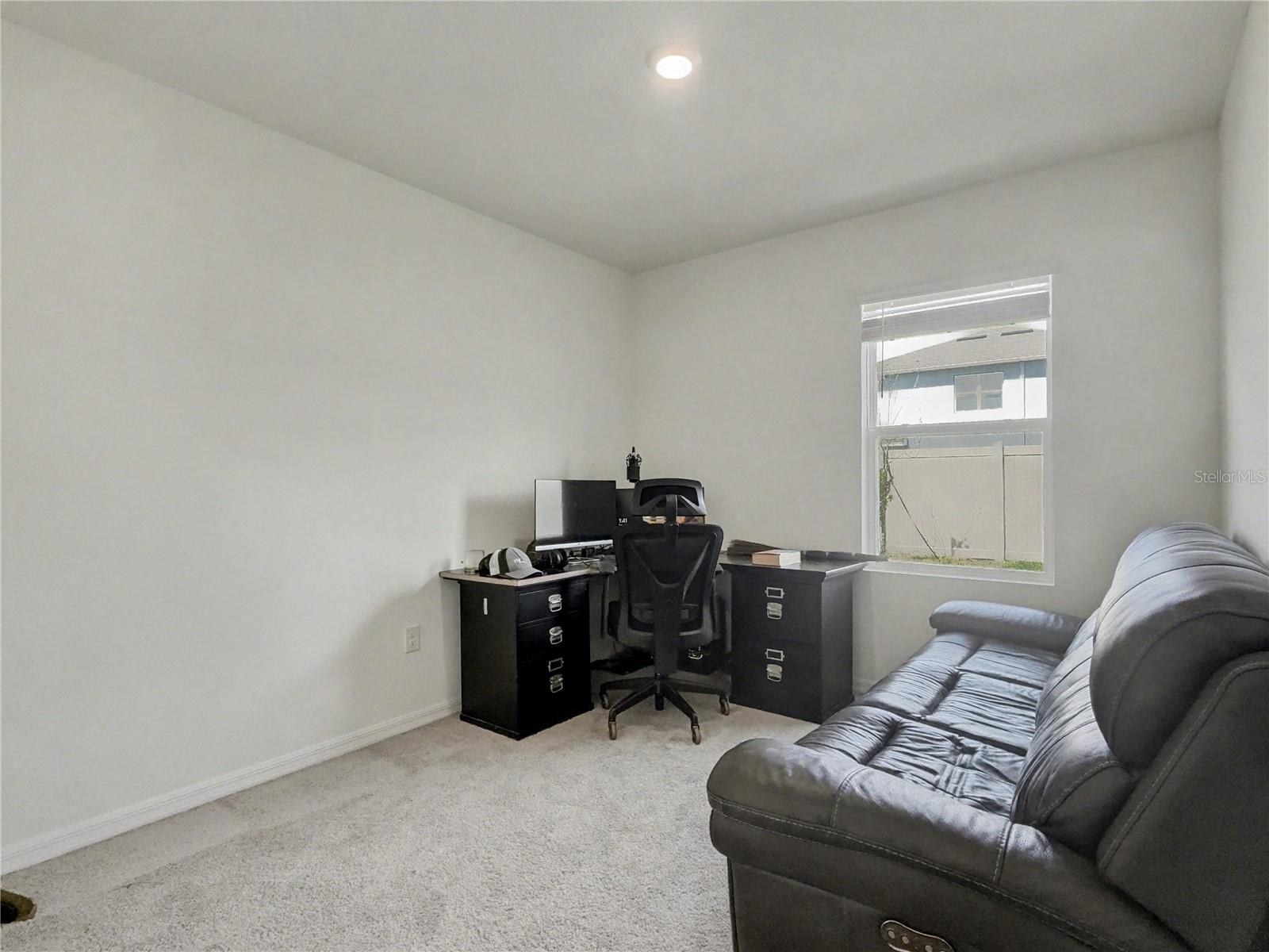 HAWTHORNE PH 1 - Residential Lease