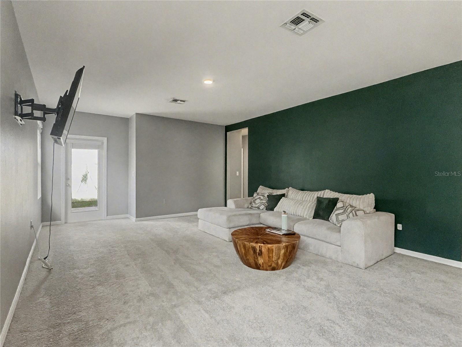 HAWTHORNE PH 1 - Residential Lease