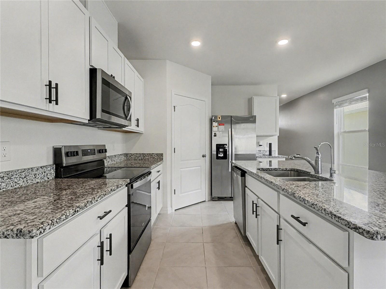 HAWTHORNE PH 1 - Residential Lease