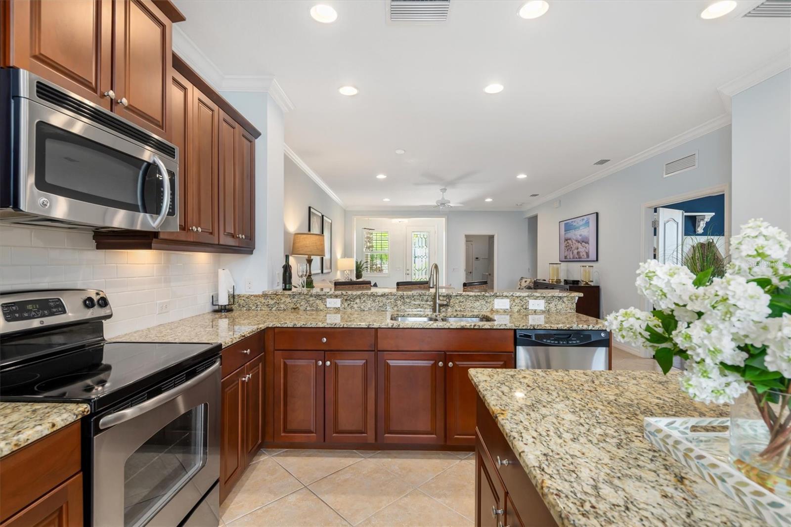 ARLINGTON COVE - Residential