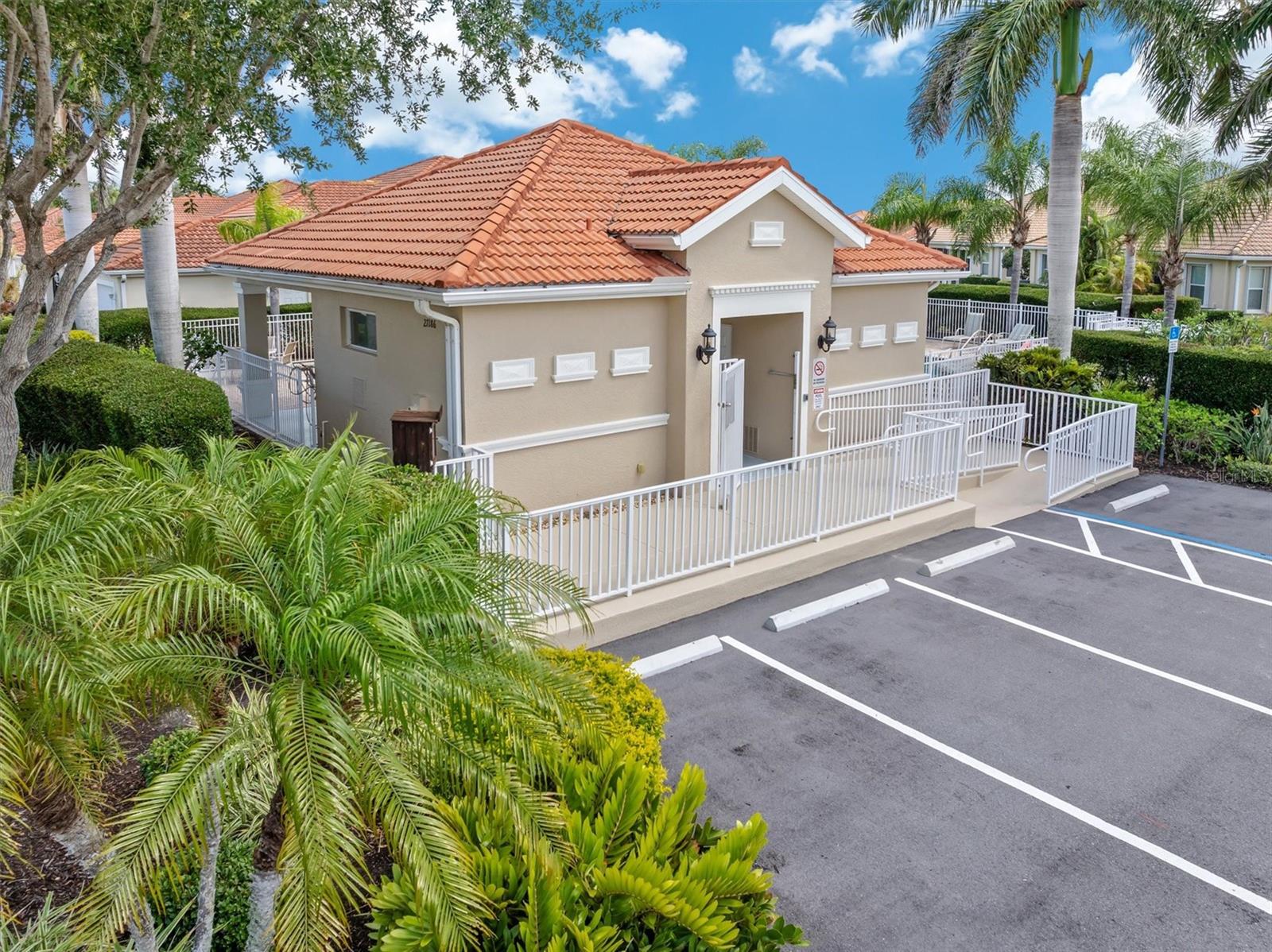 ARLINGTON COVE - Residential