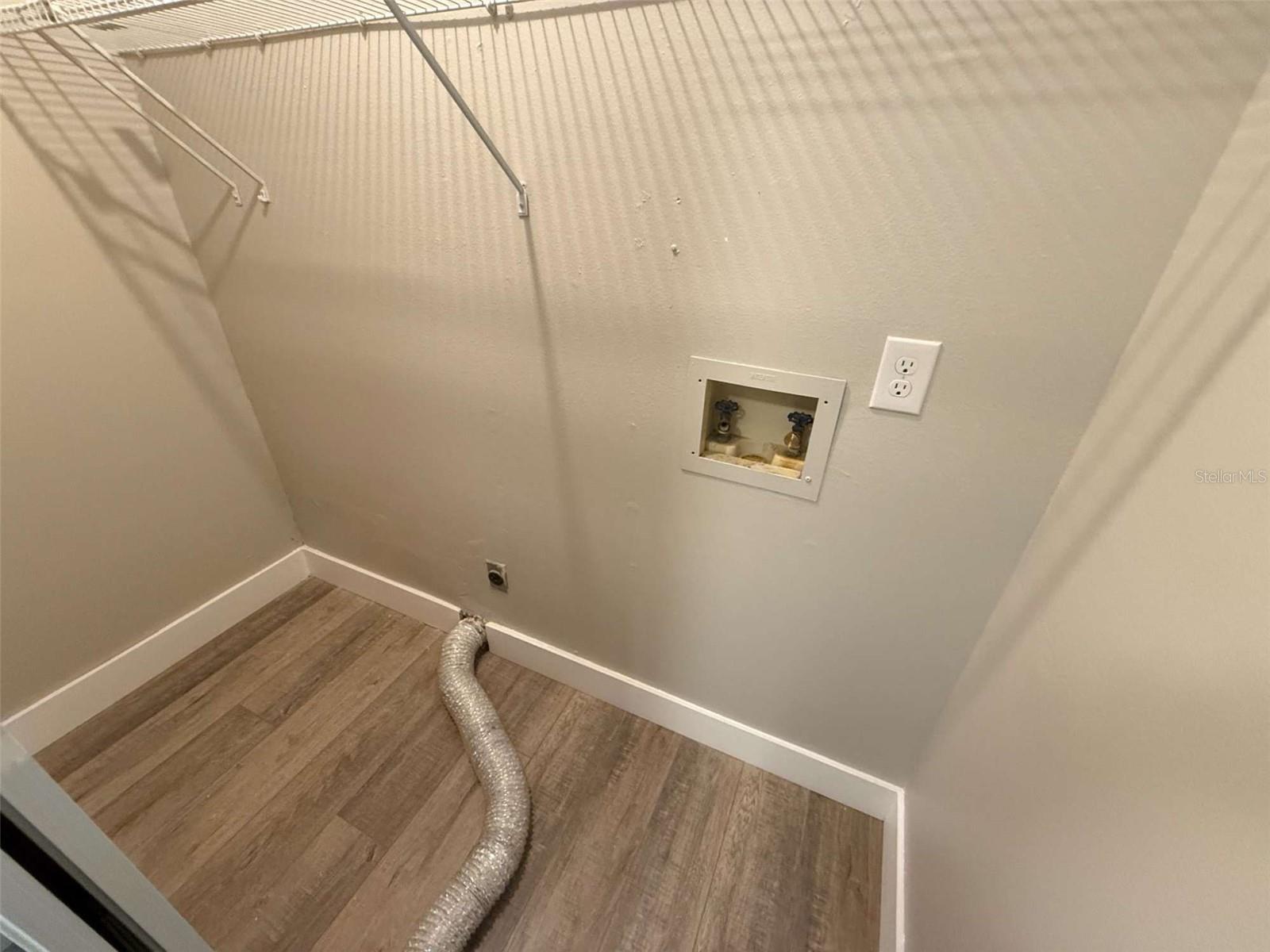 RAINTREE VILLAGE - Residential Lease