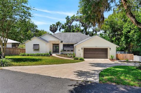Photo of 351 Groveland Road, Mount Dora, FL 32757 (MLS # G5111740)