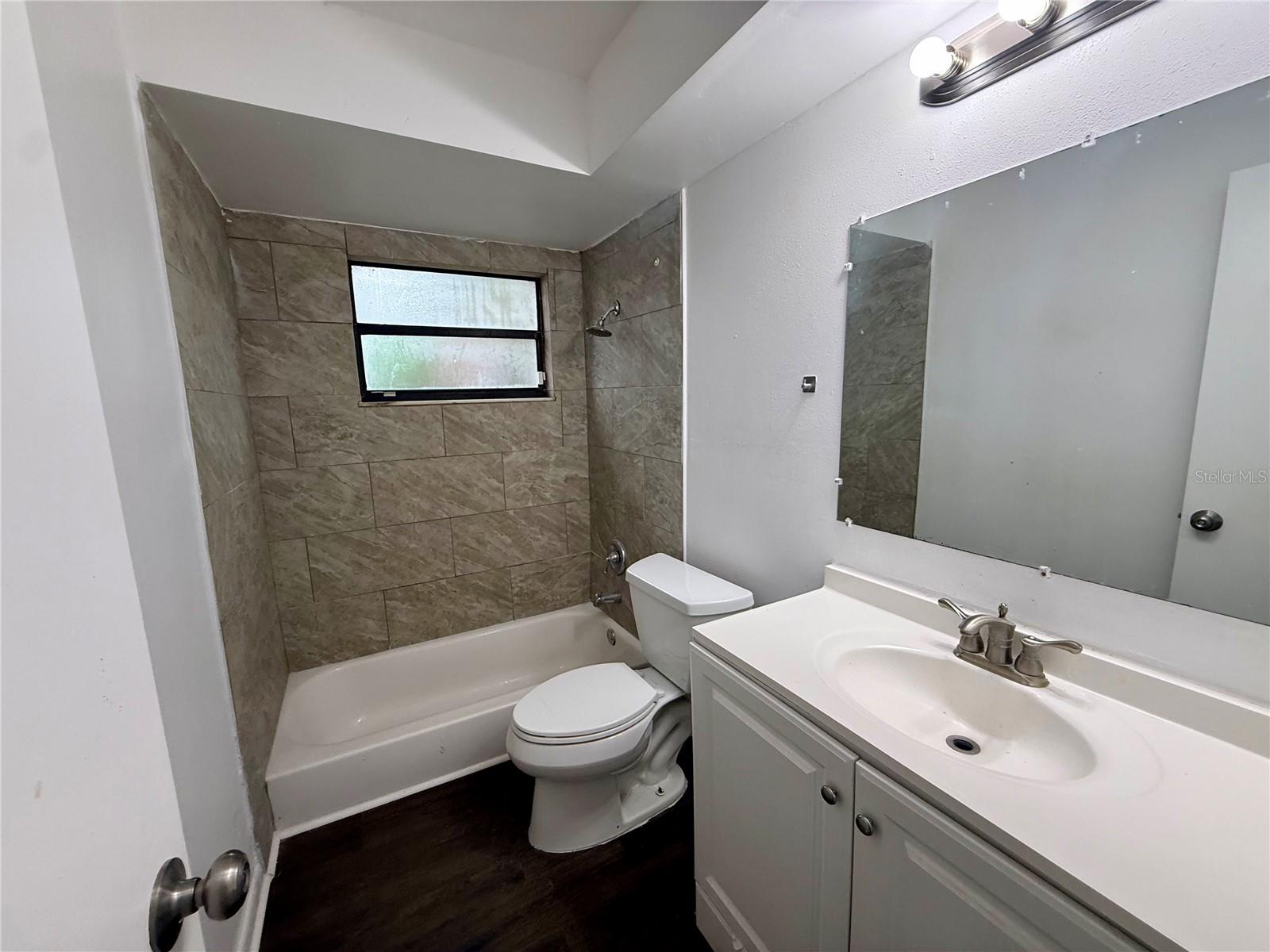 FAIRVIEW GDNS - Residential