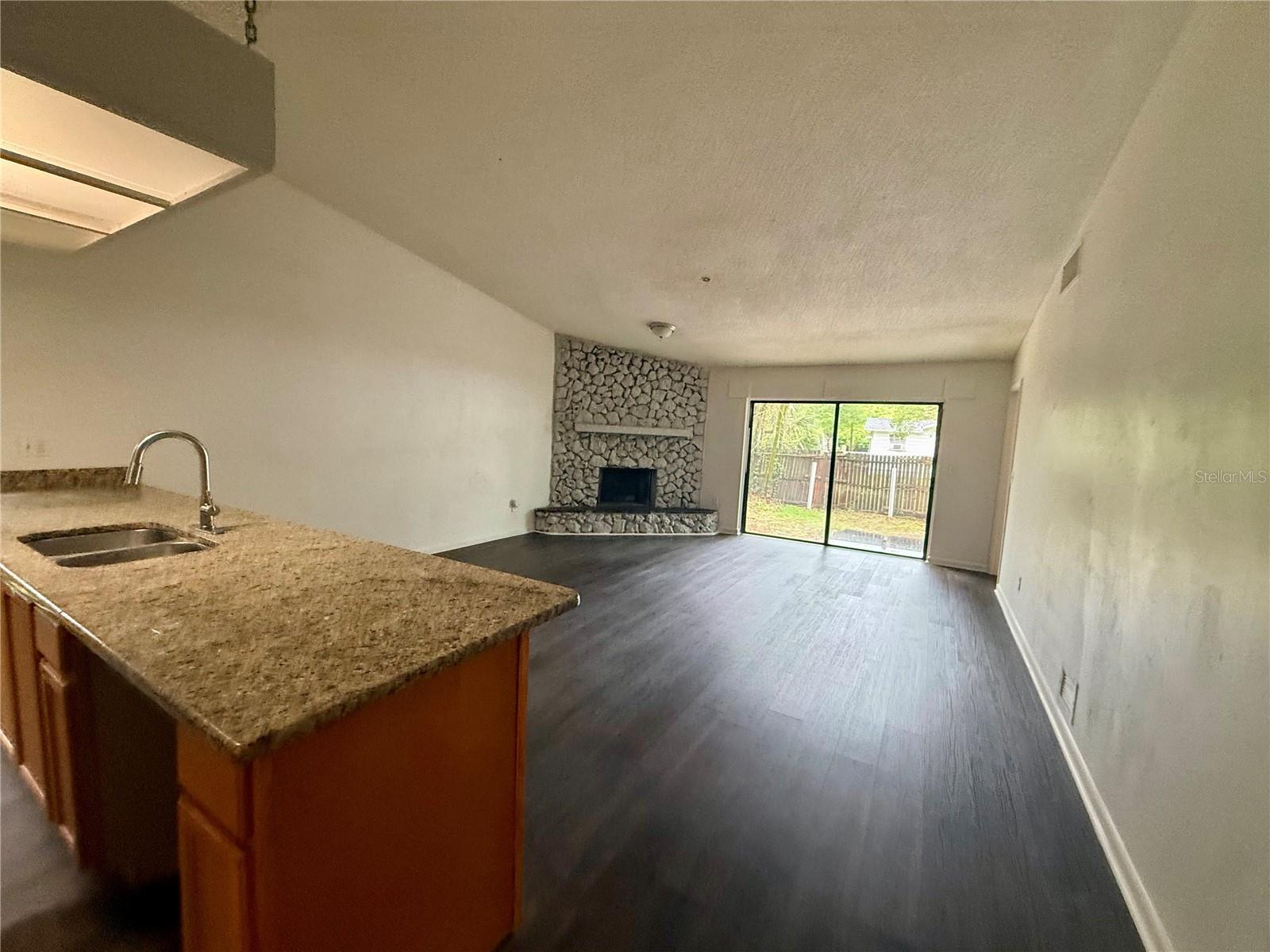 FAIRVIEW GDNS - Residential