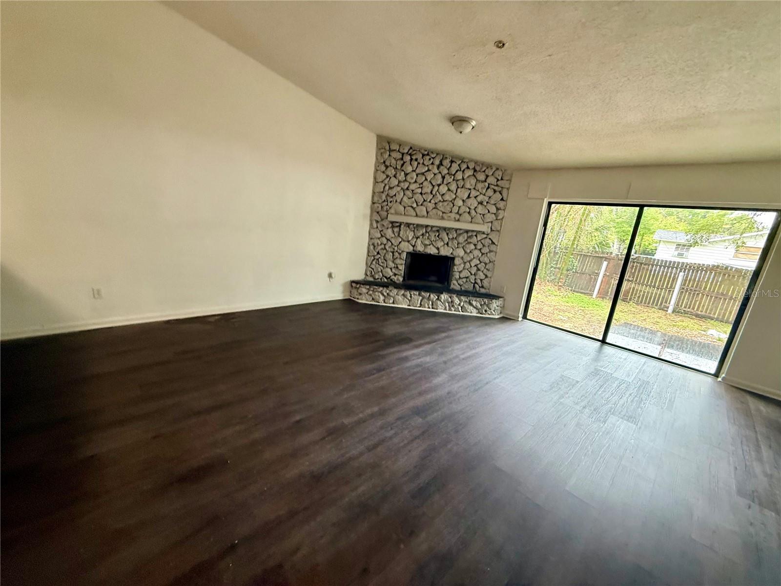 FAIRVIEW GDNS - Residential