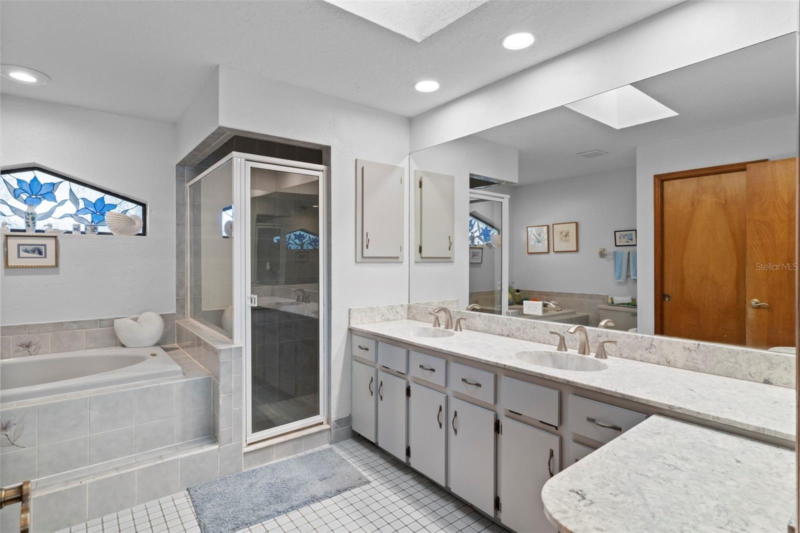 HUNTERS RIDGE - Residential