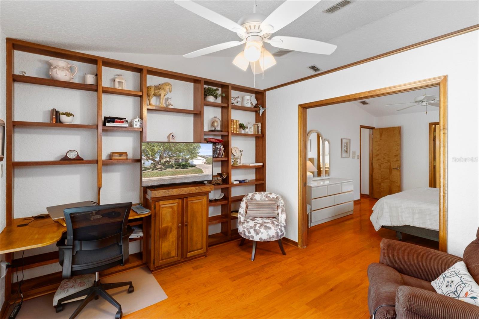 HUNTERS RIDGE - Residential