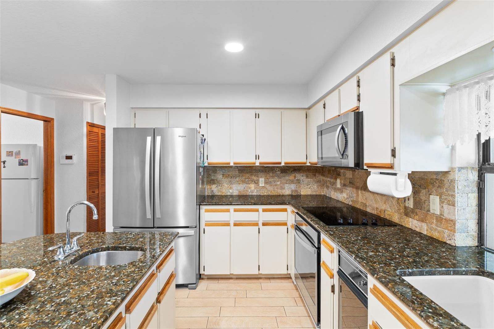 HUNTERS RIDGE - Residential