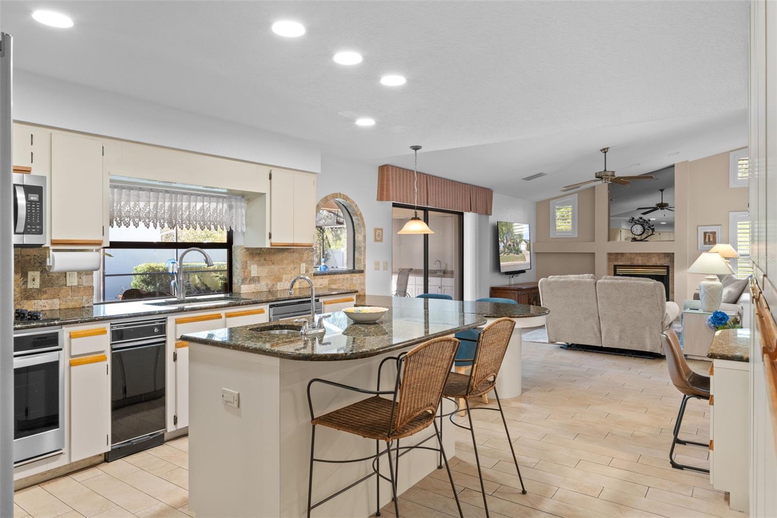 HUNTERS RIDGE - Residential