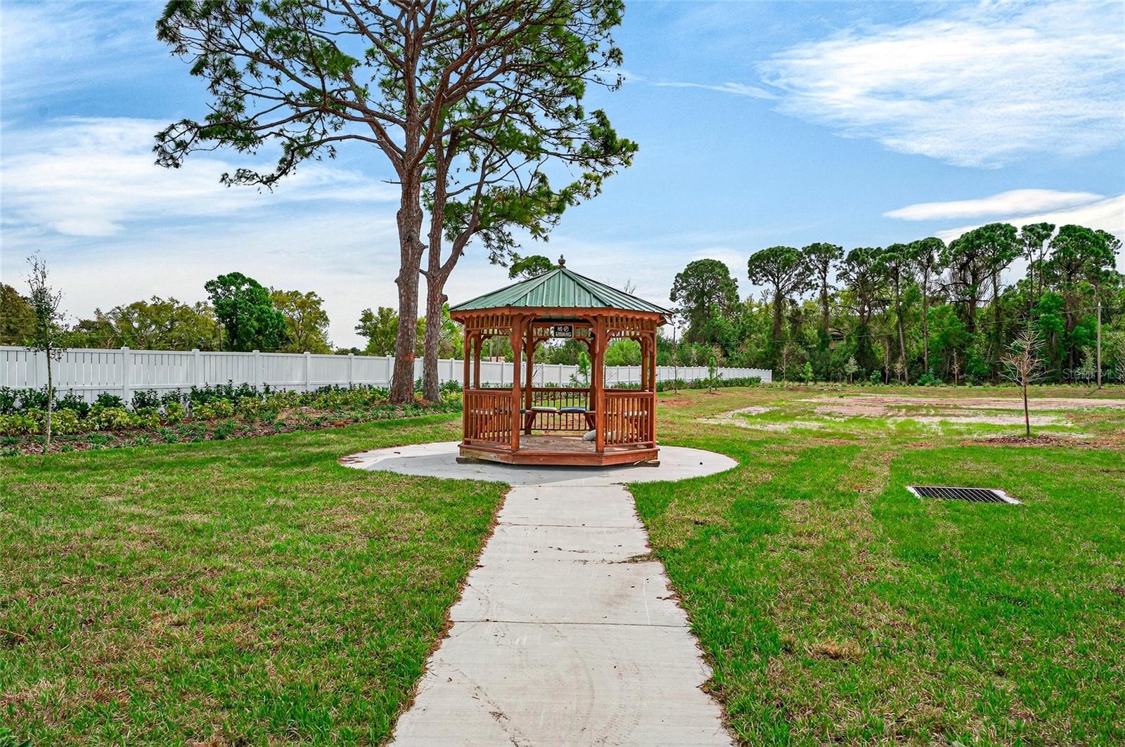 TERRACE PARK OF FIVE TOWNS - Residential