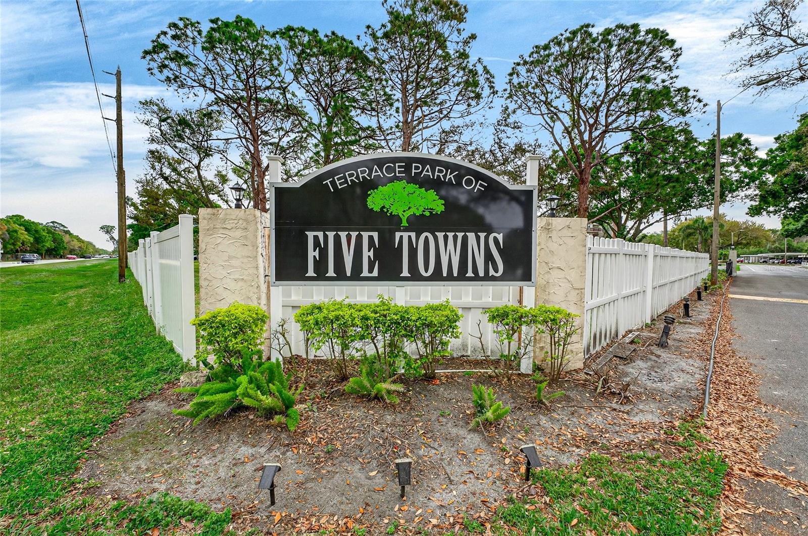 TERRACE PARK OF FIVE TOWNS - Residential