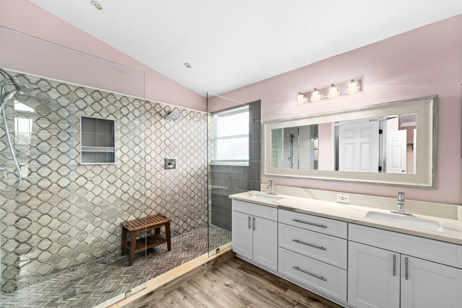 NORTHWOOD - Residential