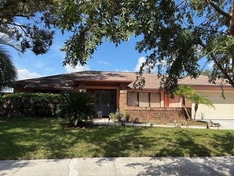 Photo of 1516 Creekbend Drive, Brandon, FL 33510 (MLS # TB8429982)