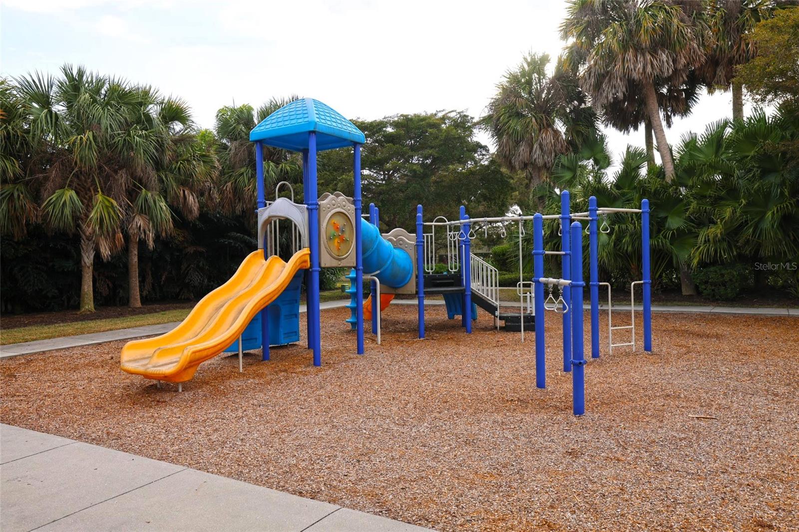 TOSCANA ISLES PH 5 UN 2 - Residential