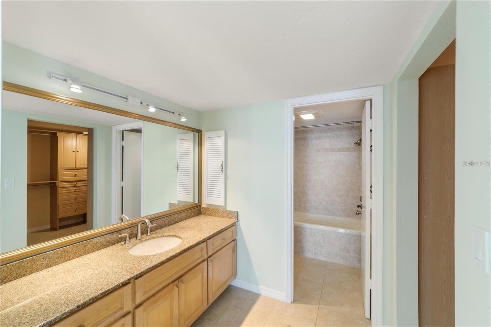 ONE WATERGATE - Residential Lease